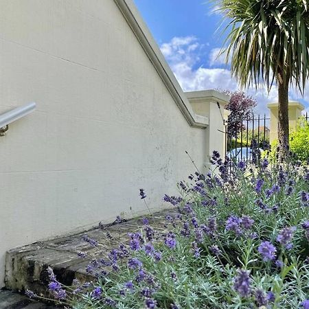 Lavender Apartment - Spacious Apartment Close To The Beach Deal Exteriör bild