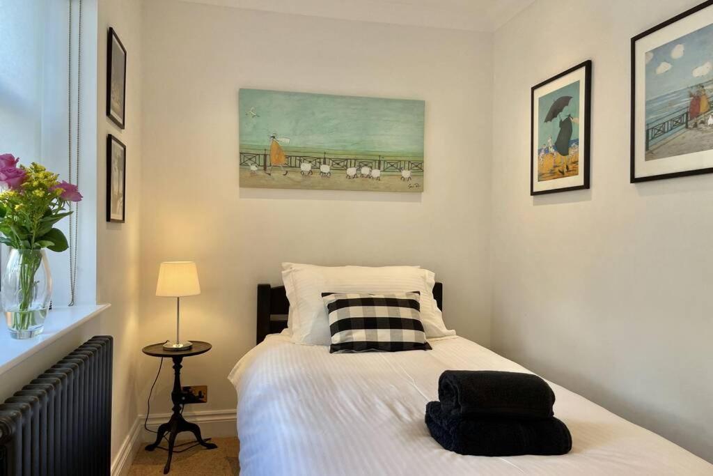 Lavender Apartment - Spacious Apartment Close To The Beach Deal Exteriör bild
